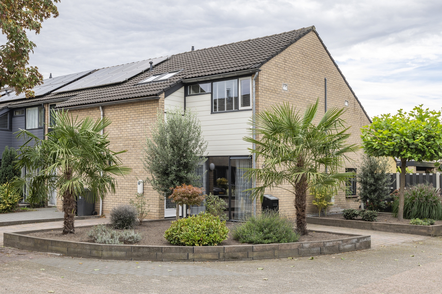 Tollenhof 27, Kesteren